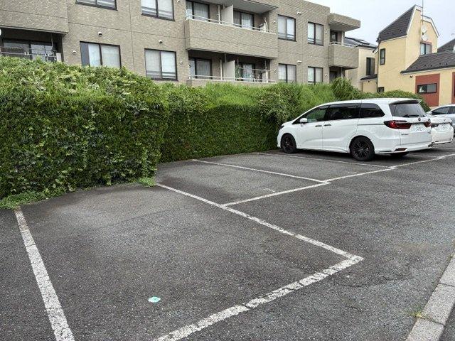 ランテルナ山王（305） 駐車場