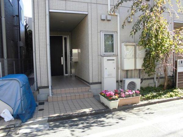 ペッシェ中延 エントランス