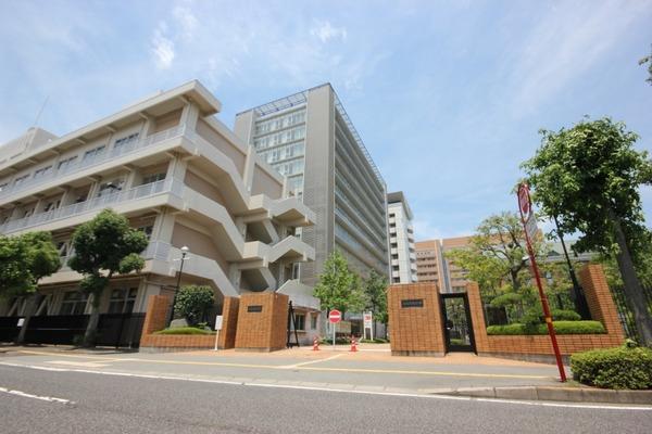 徳島文理大学徳島キャンパス図書館：559m