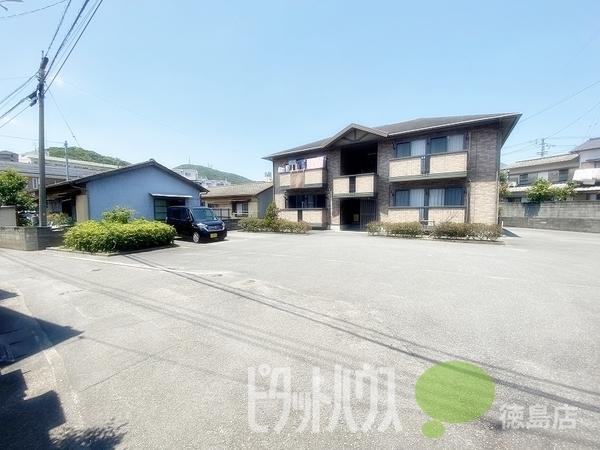 サニーヒル沖浜（102） 駐車場