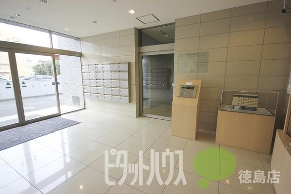 徳島市南昭和町マンション ロビー