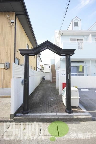 ルミエール庄町 エントランス