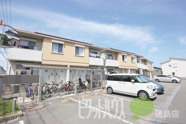 徳島市南沖洲アパート 駐車場