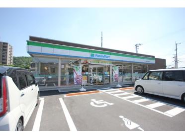 ファミリーマート徳島八万町大坪店：663m