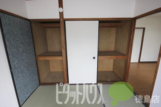リバーサイド福井 収納