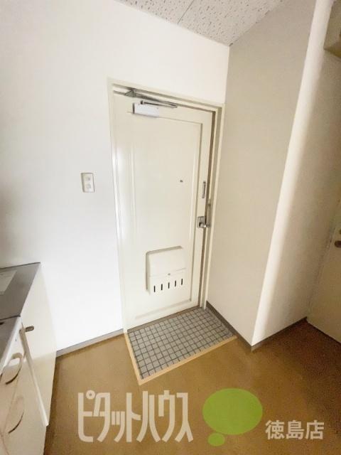 徳島市南昭和町マンション 玄関
