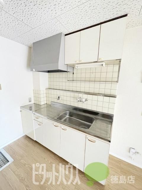 徳島市南昭和町マンション キッチン