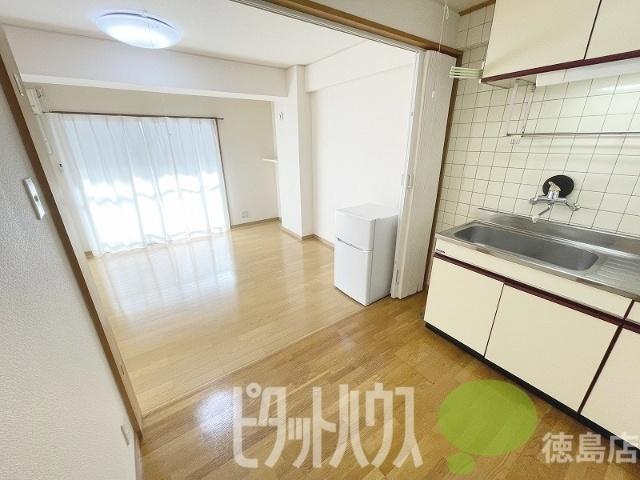 沖浜コーポ　Ⅱ（303） リビング
