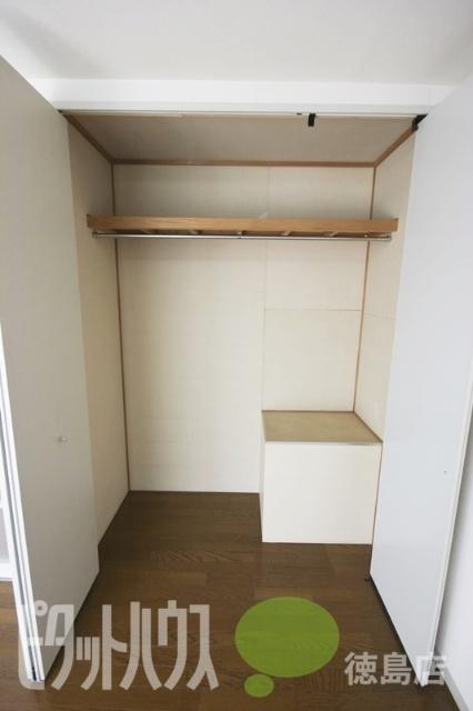 徳島市山城町アパート 収納