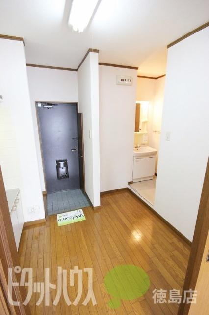 エクセレントサニーハイツ 玄関
