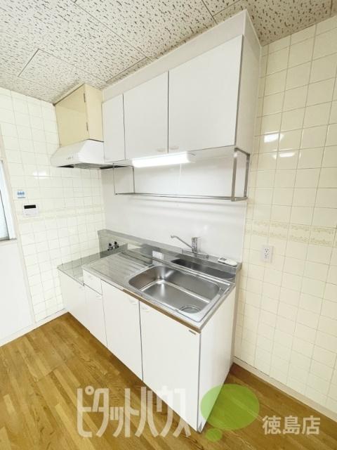 徳島市中昭和町マンション キッチン