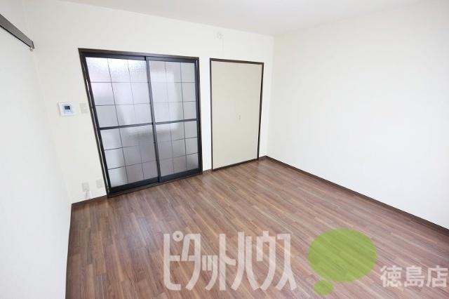 徳島市南昭和町アパート リビング