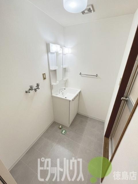アーバンコート論田 洗面
