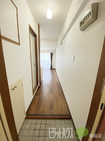 徳島市栄町マンション 玄関