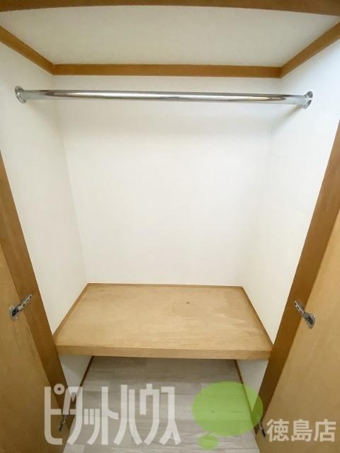 スプリングハイツ　イースト 収納