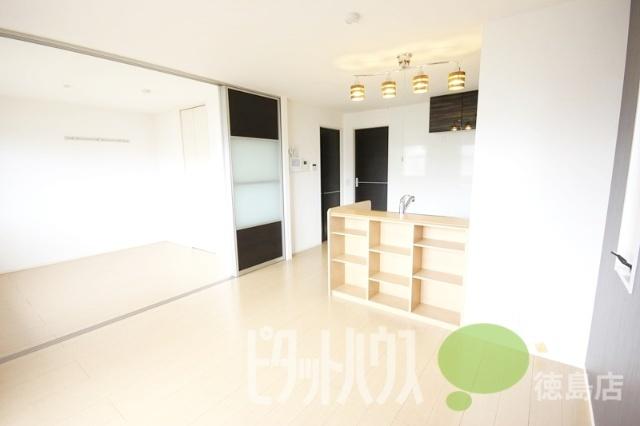 徳島市住吉アパート リビング