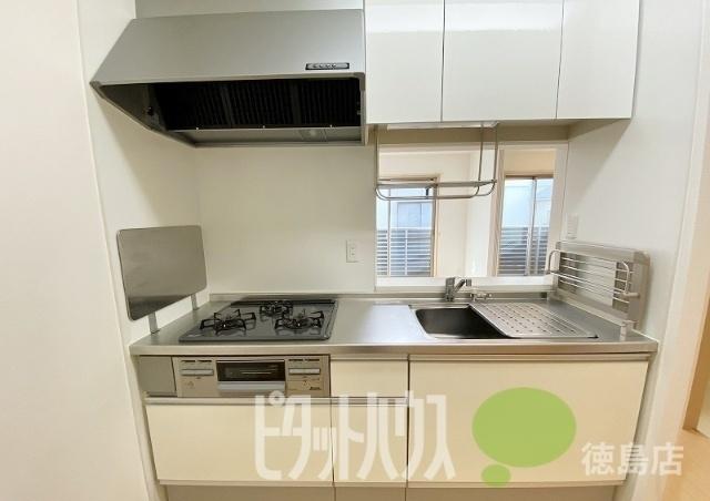 徳島市大和町マンション キッチン