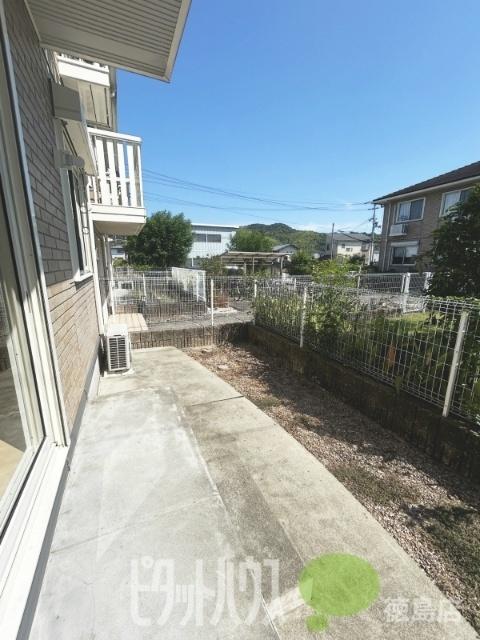 徳島市大原町アパート バルコニー