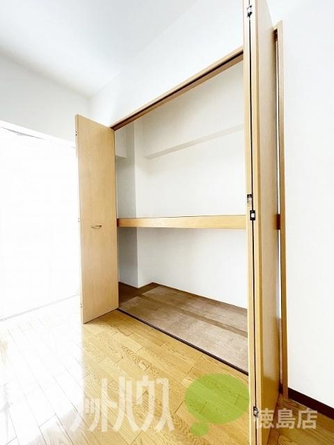ハーバーハイツ万代町 収納