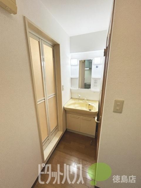 ハーバーハイツ万代町 洗面