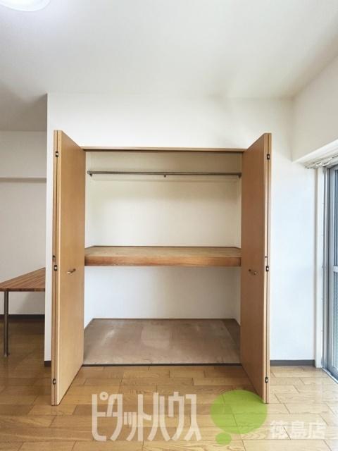 ハーバーハイツ万代町 収納