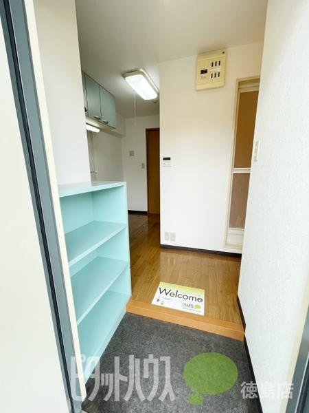 ハーバーハイツ万代町 玄関