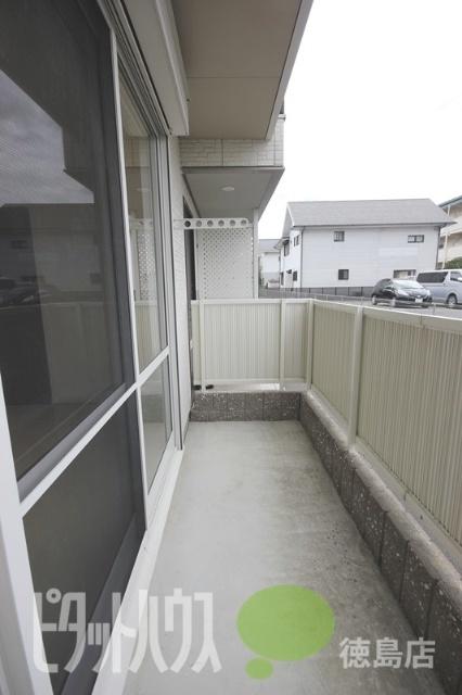徳島市八万町アパート バルコニー