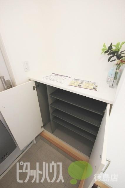 徳島市南沖洲アパート 玄関