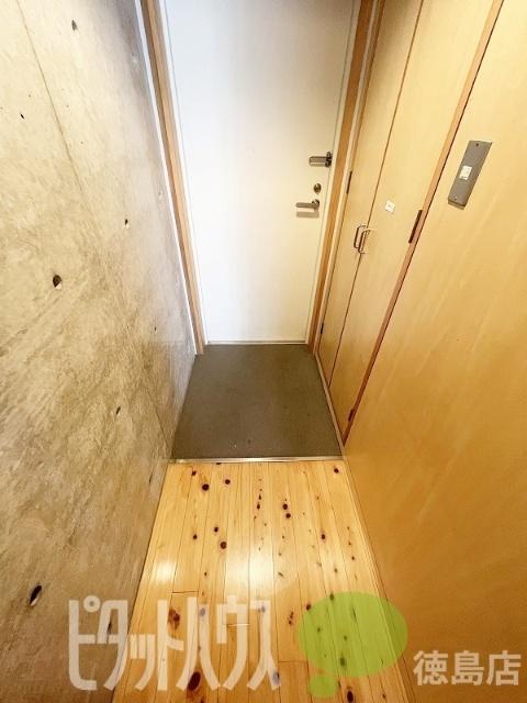 徳島市末広マンション 玄関
