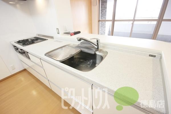 徳島市南昭和町マンション キッチン