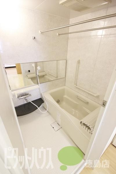 徳島市南昭和町マンション バス／シャワー