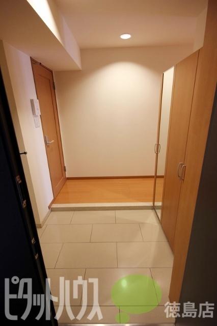 徳島市南昭和町マンション 玄関