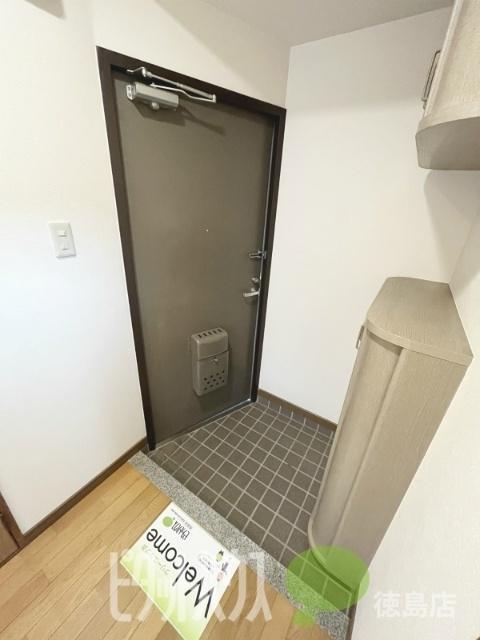 アーバンコート論田 玄関