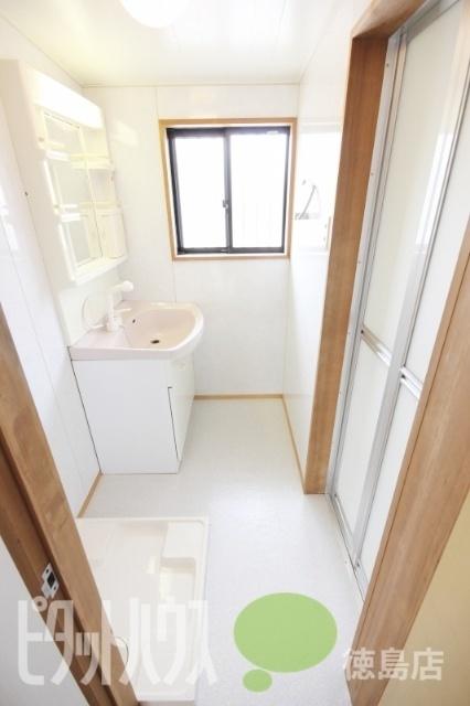 徳島市南昭和町一戸建 洗面