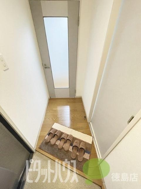 徳島市中昭和町アパート 玄関