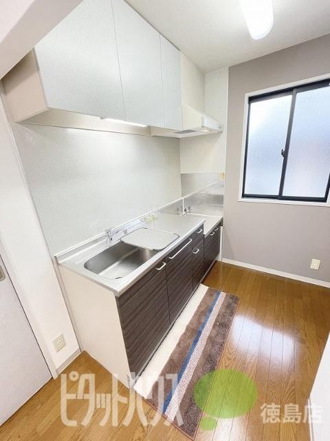 徳島市中昭和町アパート キッチン