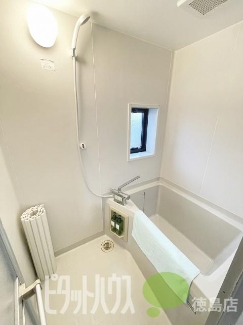 徳島市中昭和町アパート バス／シャワー