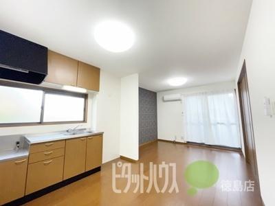 サニーヒル沖浜（102） リビング