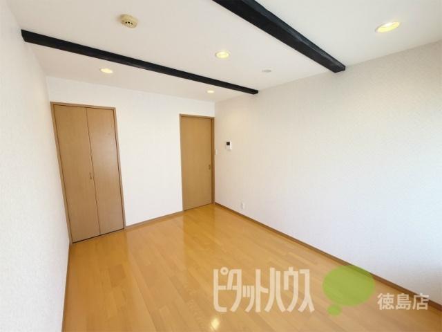 徳島市山城町アパート リビング