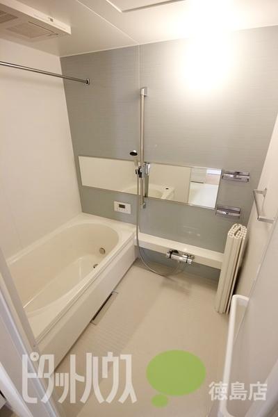 徳島市上吉野町マンション バス／シャワー