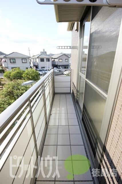 徳島市八万町一戸建 バルコニー