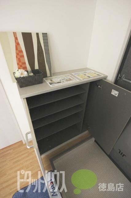 徳島市八万町アパート 玄関