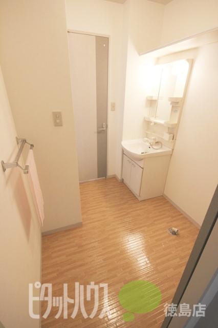 徳島市八万町アパート 洗面