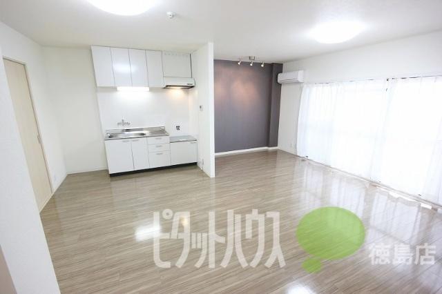 KISHIMOTOハイツⅡ リビング