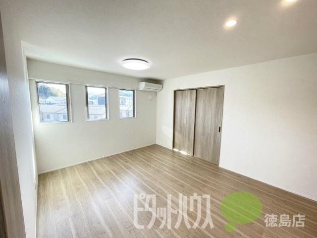 徳島市八万町アパート リビング
