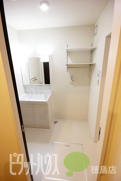 徳島市新蔵町マンション 洗面