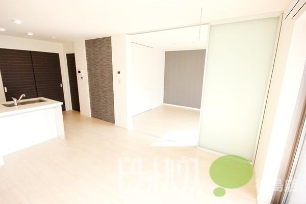 徳島市新蔵町マンション リビング