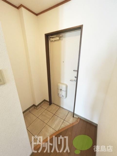 徳島市沖浜町アパート 玄関