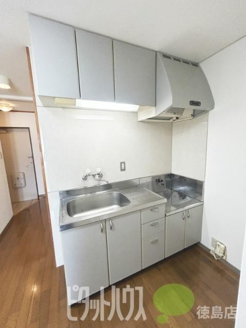 徳島市沖浜町アパート キッチン