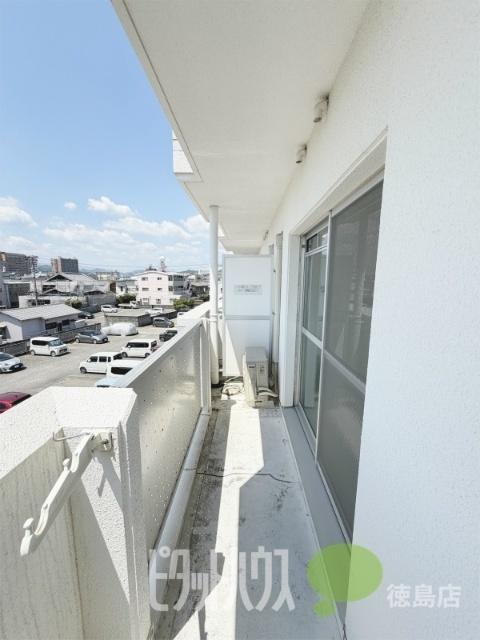 中山ビル1番館 バルコニー
